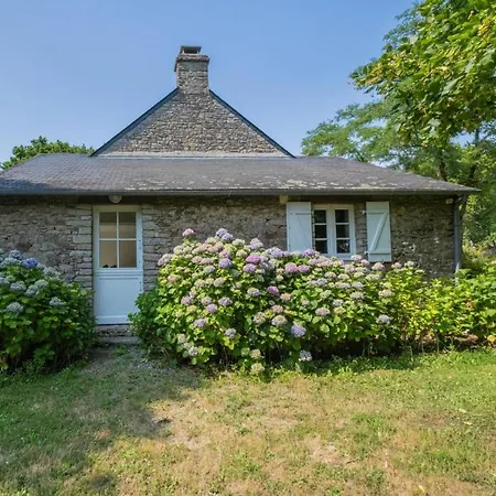 Entre Et Briere بيت للعطل *